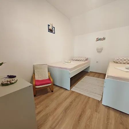 Apartamento Sea View With Terrace Sleeps 6